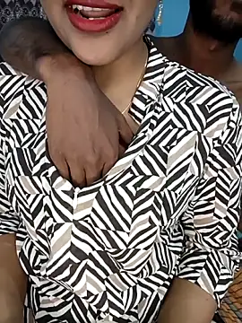 Snapshot of CoupleShow_432 chatting on February 6, 2026, 12:23 pm CoupleShow 432 online show from February 6, 2026, 12:23 pm