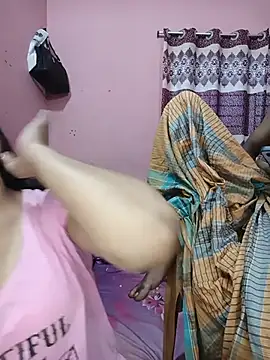 CoupleShow 432 online show from May 14, 2026, 11:13 pm