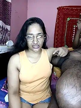 CoupleShow 432 online show from May 10, 2026, 10:11 pm