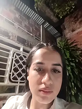 BabyCaramel18 online show from November 2, 2025, 11:32 pm