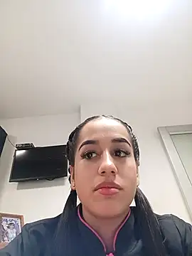 BabyCaramel18 online show from November 6, 2025, 10:03 pm