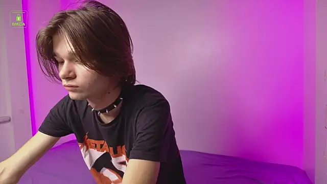 DavidLeatherhofff online show from November 22, 2025, 3:22 pm