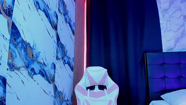 Scarlet DLuce online show from February 27, 2026, 8:58 am