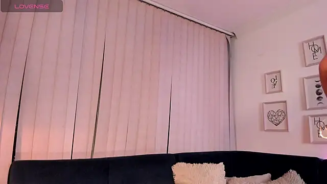 kendra crow online show from November 13, 2025, 9:02 am