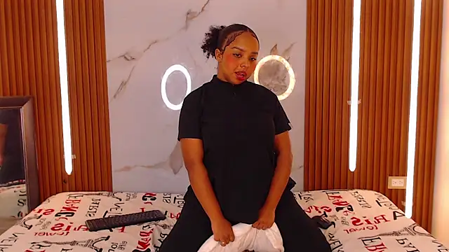 Snapshot of rosselyn_ chatting on January 15, 2026, 7:39 pm rosselyn online show from January 15, 2026, 7:39 pm