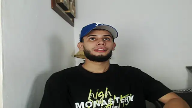 Maxcole 07 online show from November 6, 2025, 11:31 pm