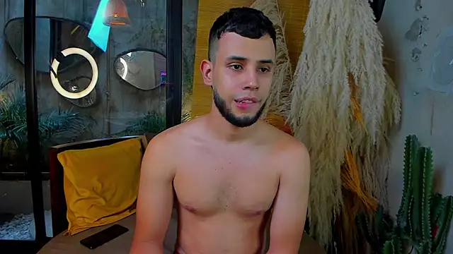 Maxcole 07 online show from December 1, 2025, 7:48 pm