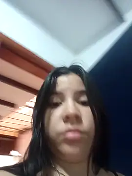 Snapshot of fresarosa33 chatting on October 22, 2025, 4:06 pm fresarosa33 online show from October 22, 2025, 4:06 pm