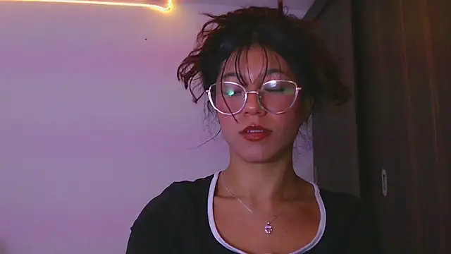 LissyM online show from April 7, 2026, 8:54 pm