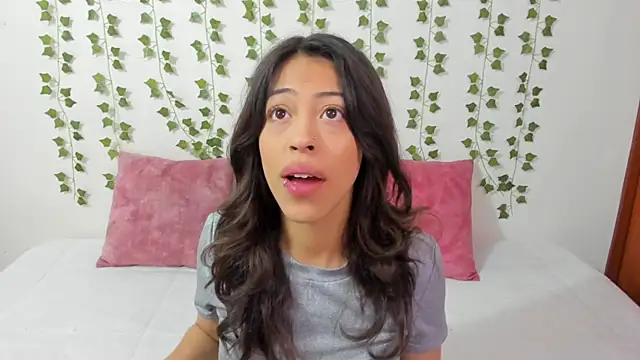 Snapshot of emily_jonessxx chatting on February 15, 2026, 2:16 pm emily jonessxx online show from February 15, 2026, 2:16 pm