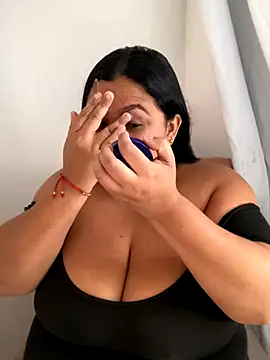 jasminboobs  online show from November 1, 2025, 1:27 pm