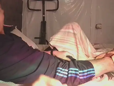 Snapshot of Niyorquino26 chatting on October 28, 2025, 6:23 am Niyorquino26 online show from October 28, 2025, 6:23 am