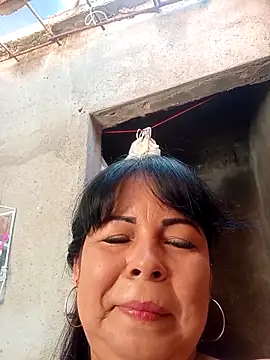 mother2-divorced online show from November 17, 2025, 1:48 pm