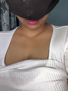 Snapshot of Cute_Marina chatting on July 15, 2026, 6:42 am Cute Marina online show from July 15, 2026, 6:42 am