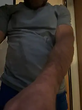 Snapshot of PiratingAqua chatting on January 8, 2026, 9:43 pm PiratingAqua online show from January 8, 2026, 9:43 pm