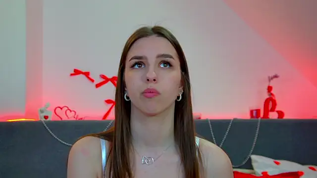 AliceAtkins online show from May 8, 2026, 6:17 am