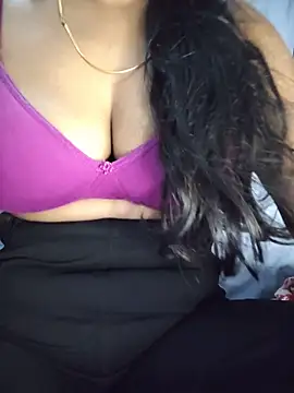 Ezabelljohn online show from May 15, 2026, 11:47 pm