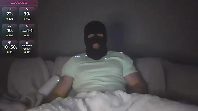 Masked Bull38 Uk online show from October 24, 2025, 6:18 pm