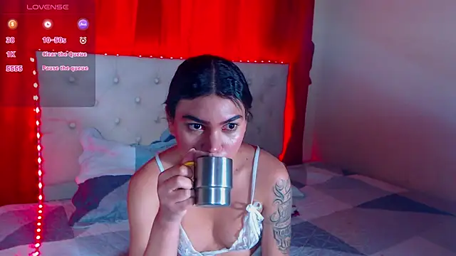 Khloelife online show from October 28, 2025, 1:10 pm