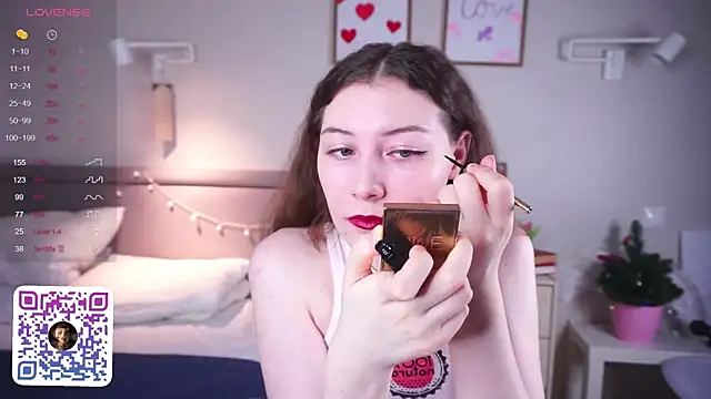 Snapshot of MegganKinson chatting on March 4, 2026, 5:15 am MegganKinson online show from March 4, 2026, 5:15 am