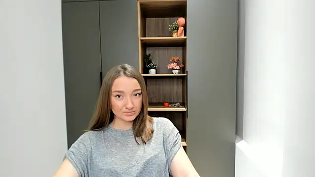 ShemikaCozza online show from October 25, 2025, 7:40 am