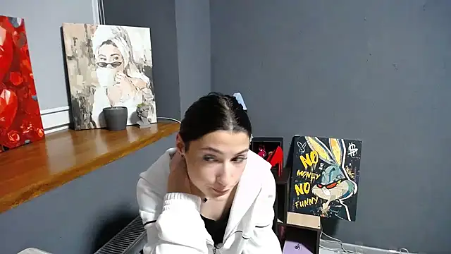 a alessia online show from October 24, 2025, 2:16 pm