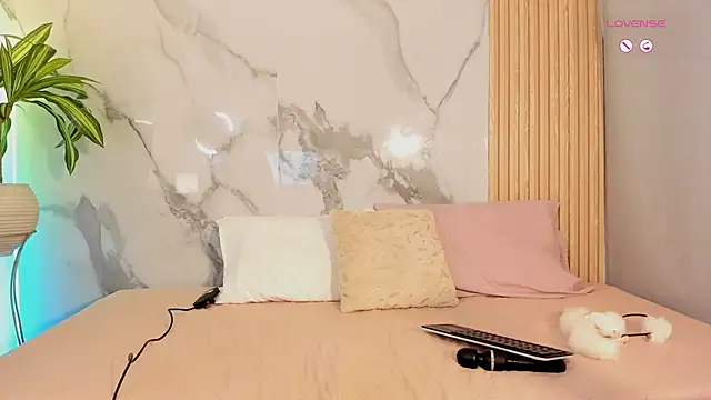 Fyre divine online show from April 18, 2026, 10:28 am