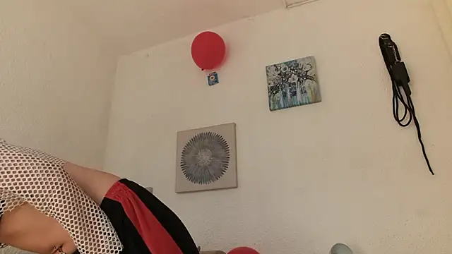 CarolineAikos online show from February 9, 2026, 1:20 pm