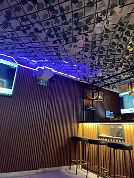 Lia  white online show from December 21, 2025, 11:16 pm