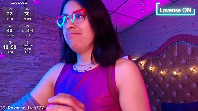 Snapshot of Roxanne_Han chatting on February 27, 2026, 11:43 am Roxanne Han online show from February 27, 2026, 11:43 am