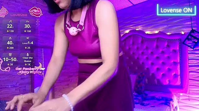 Roxanne Han online show from November 21, 2025, 11:53 am