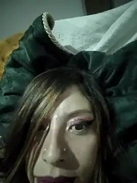Snapshot of SexyLatinBlonde chatting on October 23, 2025, 2:43 am SexyLatinBlonde online show from October 23, 2025, 2:43 am