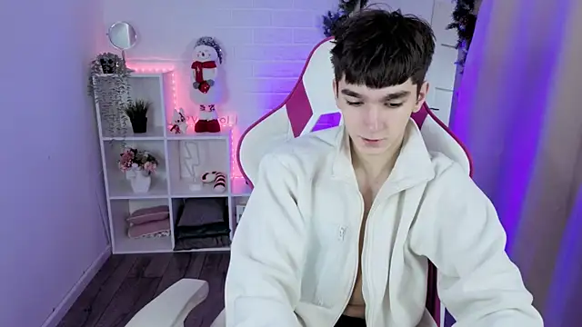 YamiTwink online show from December 19, 2025, 9:28 pm