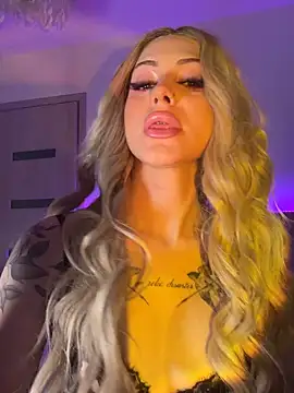 NovaPearl online show from November 1, 2025, 7:19 pm