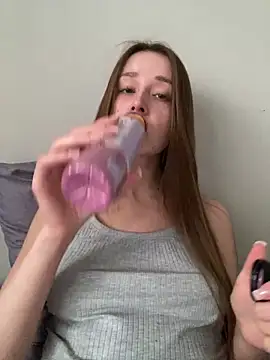 Angel hotyy online show from March 26, 2026, 3:54 pm