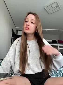 Angel hotyy online show from February 11, 2026, 12:38 pm