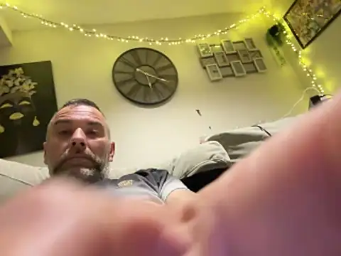 plymouthlad82 online show from March 30, 2026, 11:39 pm