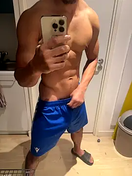 bigDickParis92 online show from October 26, 2025, 3:56 pm