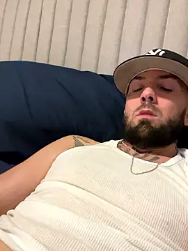 Snapshot of Jamall27 chatting on January 13, 2026, 12:47 am Jamall27 online show from January 13, 2026, 12:47 am