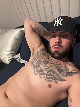 Snapshot of Jamall27 chatting on February 3, 2026, 2:33 pm Jamall27 online show from February 3, 2026, 2:33 pm