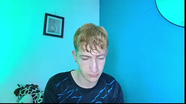 Erick Taylor3 online show from April 15, 2026, 7:51 pm