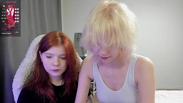 Snapshot of TenderTwos chatting on February 15, 2026, 8:52 pm TenderTwos online show from February 15, 2026, 8:52 pm