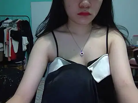 May2k2 online show from November 4, 2025, 2:26 am