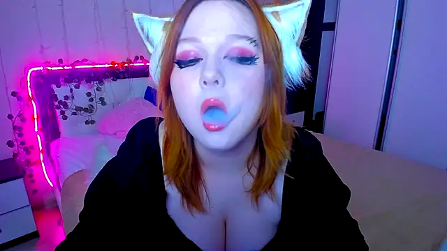 Lovly Vixen online show from November 29, 2025, 7:25 pm