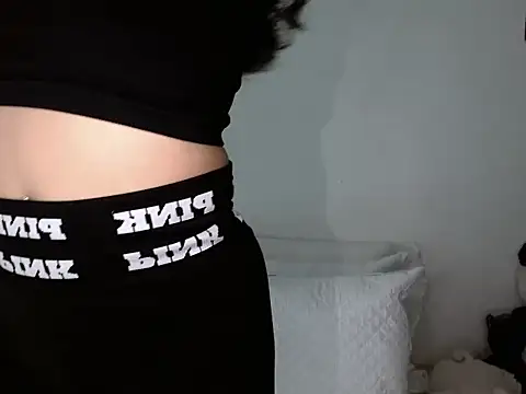 Snapshot of princess_ofyourdreams chatting on November 15, 2025, 6:23 pm princess ofyourdreams online show from November 15, 2025, 6:23 pm