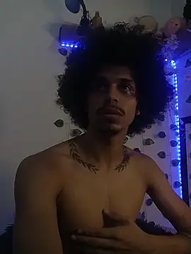 aaron play online show from November 5, 2025, 1:47 pm