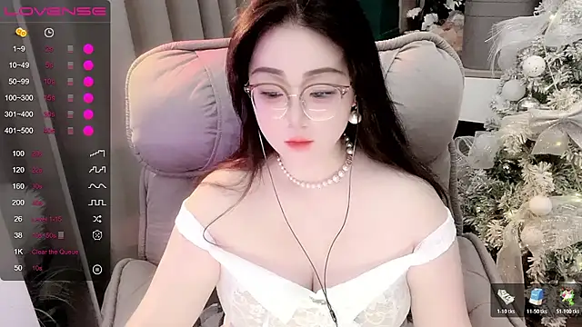 Monica-666888- online show from November 1, 2025, 6:35 pm