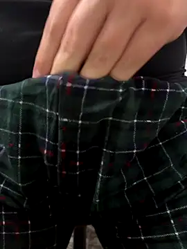 Snapshot of refereeee chatting on October 24, 2025, 10:58 am refereeee online show from October 24, 2025, 10:58 am