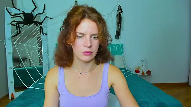 Lina muse  online show from October 23, 2025, 1:21 pm