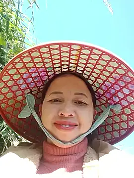 TRIEUTRIEU20 online show from November 30, 2025, 2:34 am